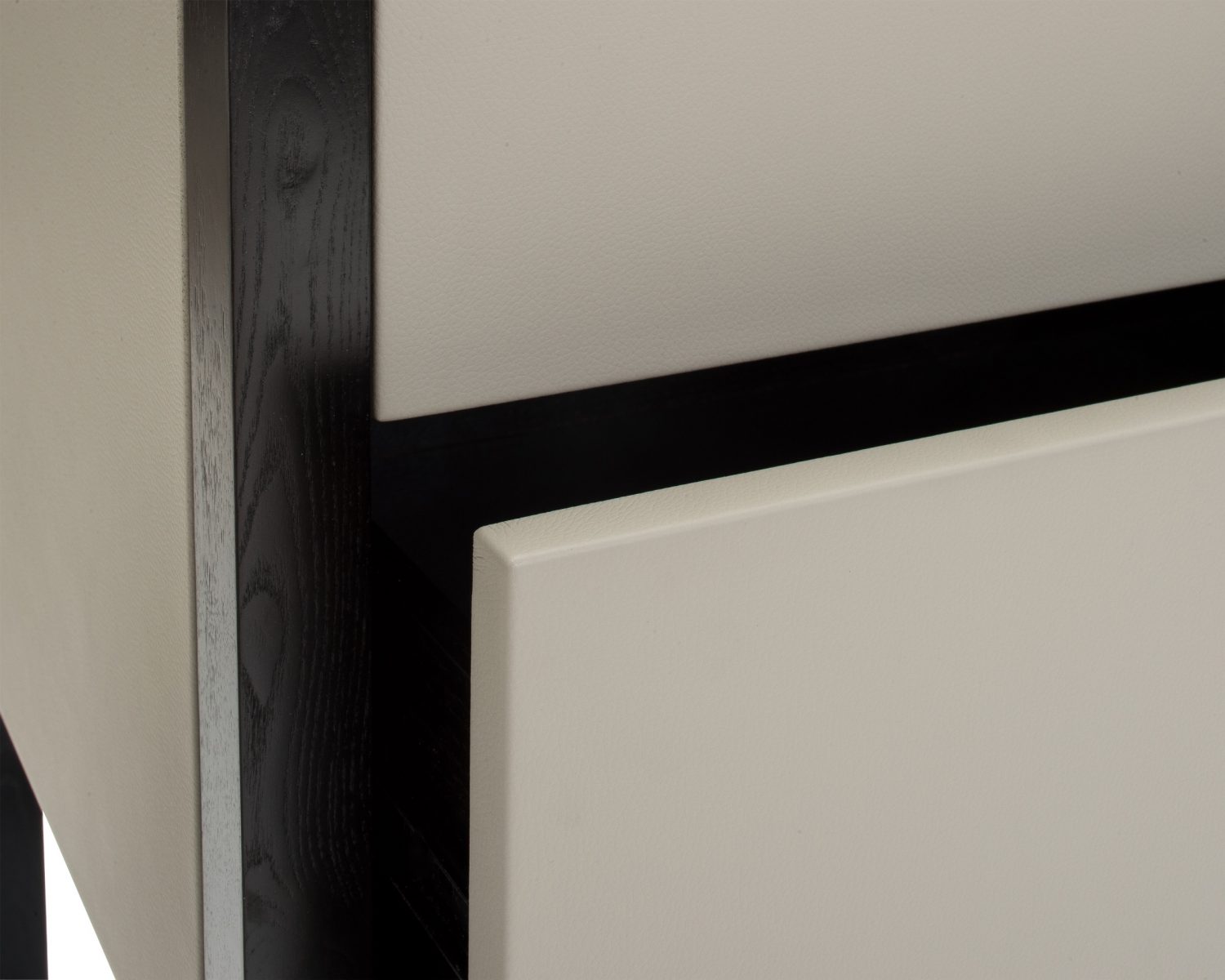 Roux Chest Of Drawers - Taupe/Wenge