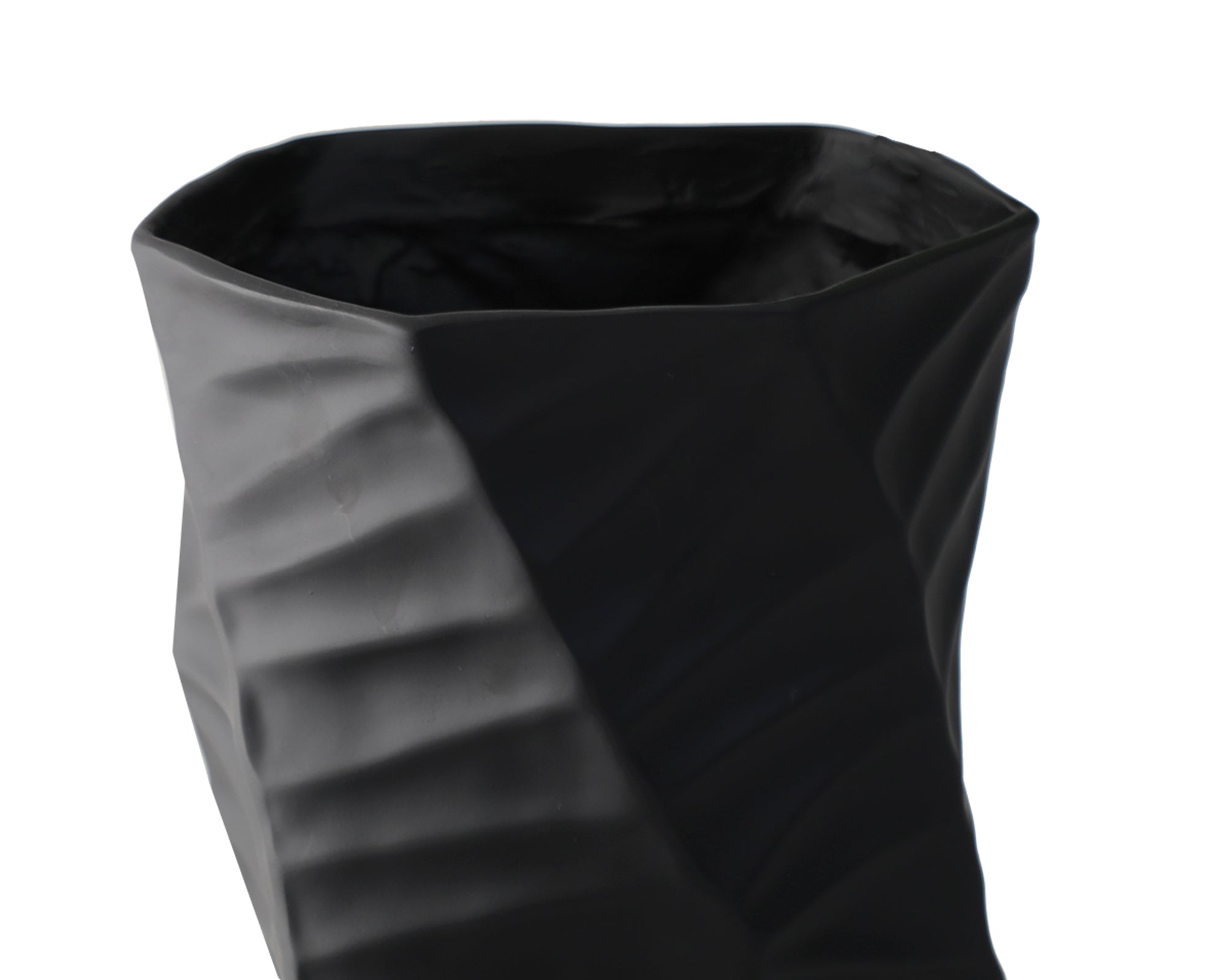 Ivor Vase  -  Black Resin