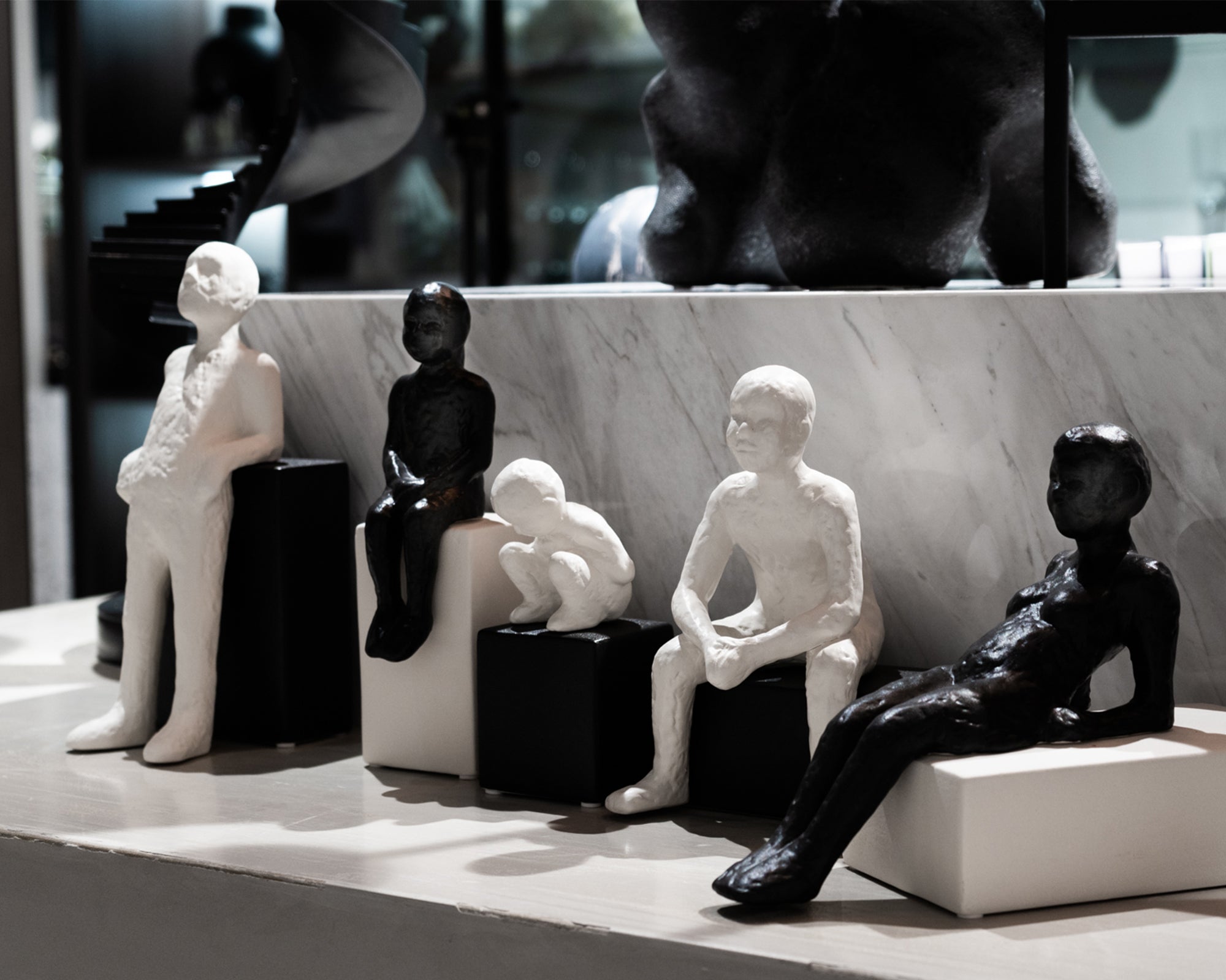 Hinton II Sculpture - Black and White Ceramic