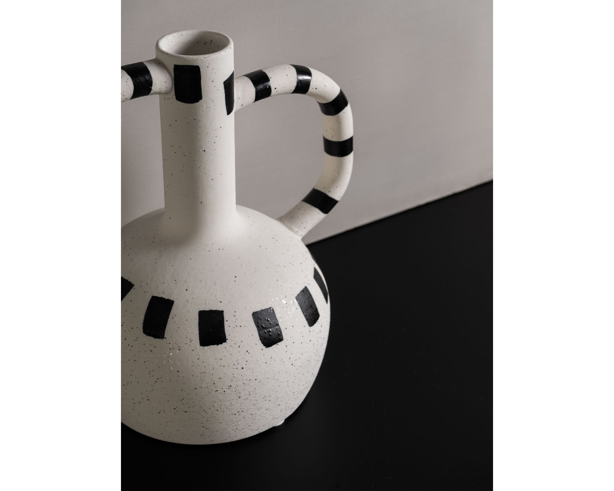 Irving Vase - Black & White Ceramic