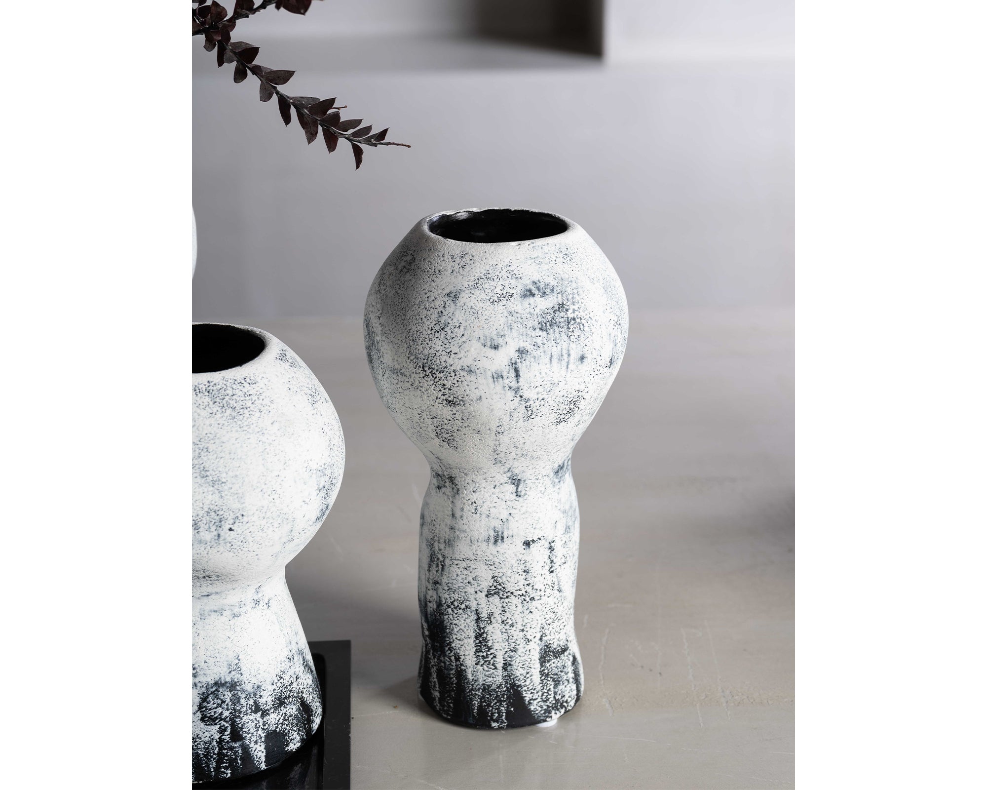 Lynton I Vase - Black and White Gradient