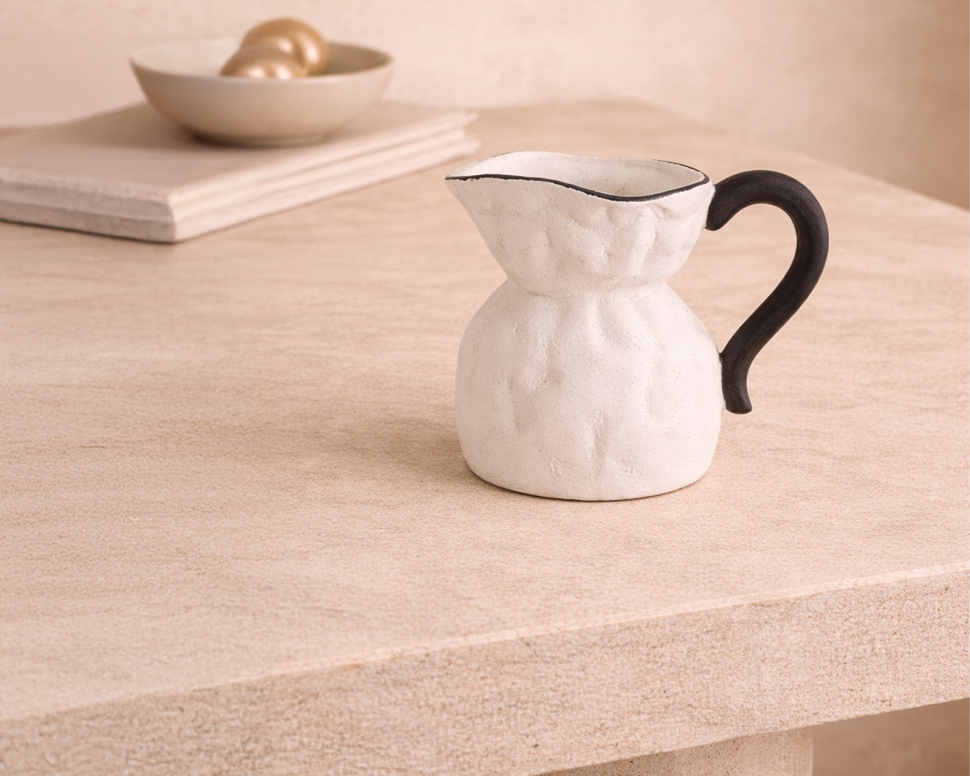 Elaris Sculpture - White/Black Ceramic