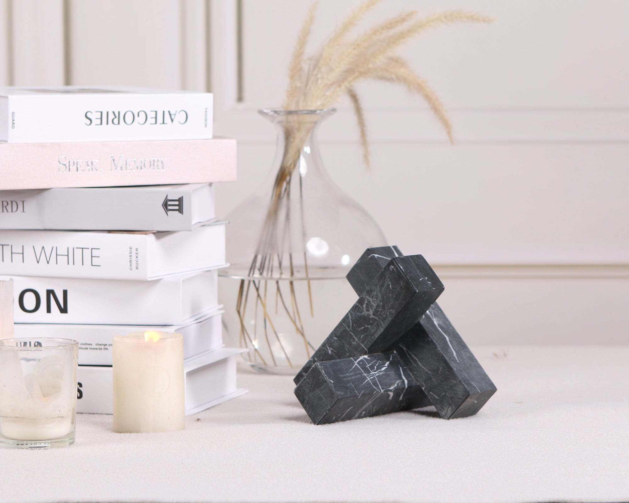 Jada Sculpture - Black Marble