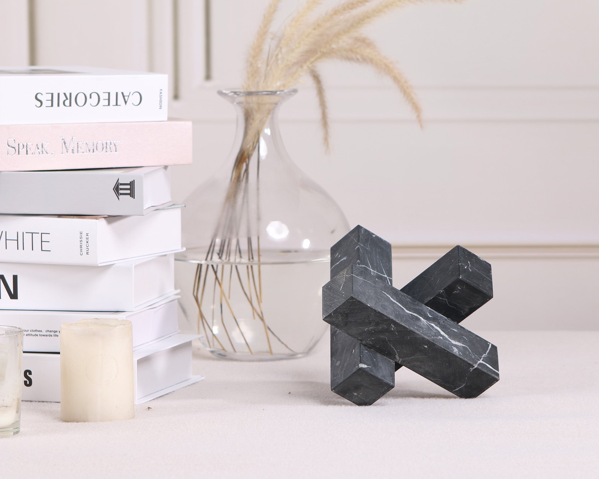 Jada Sculpture - Black Marble