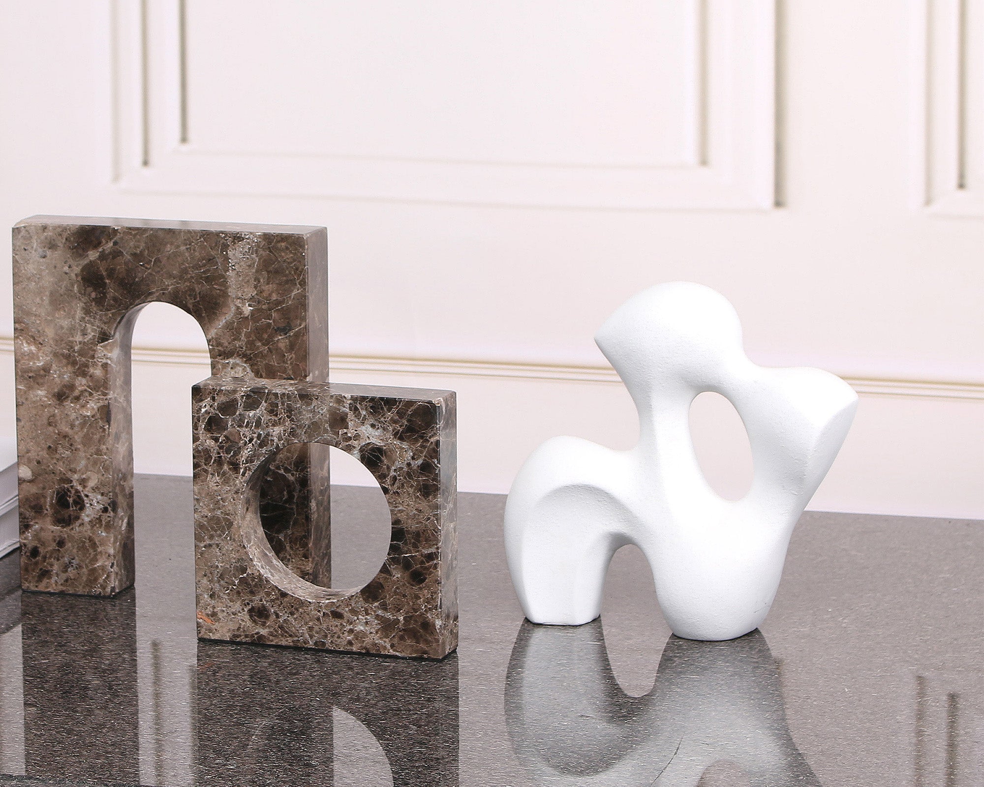 Ava Sculpture - White