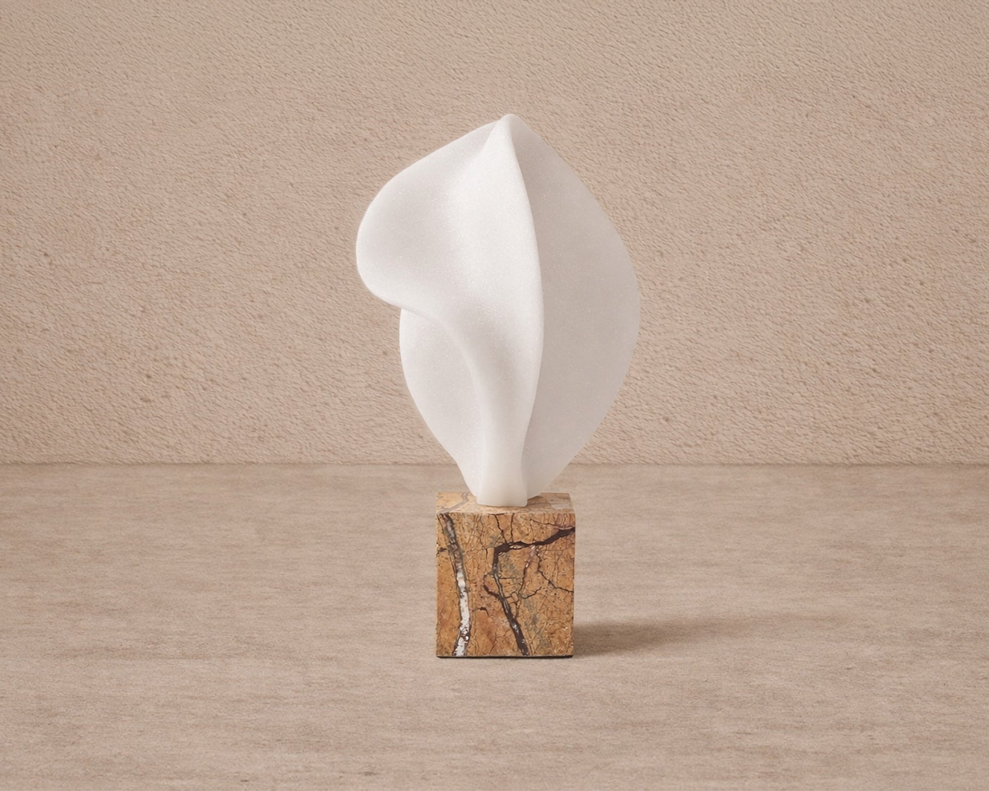 Calla Sculpture - White Marble Effect