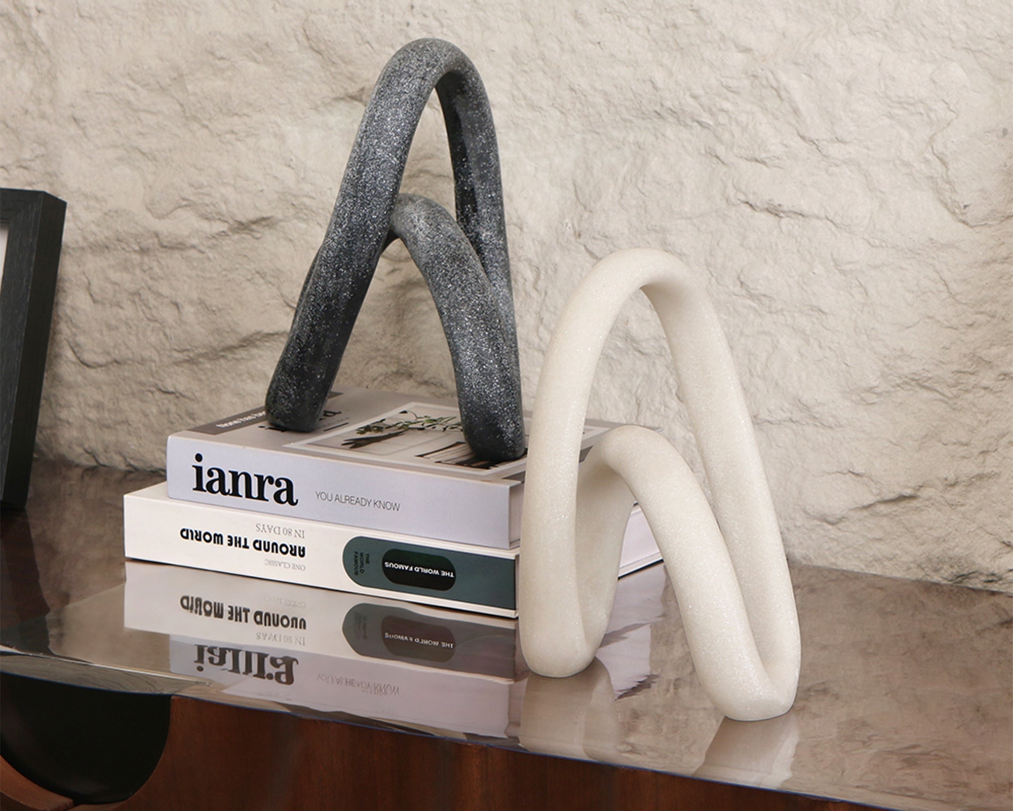Loop Sculpture - Matte Black Marble Effect