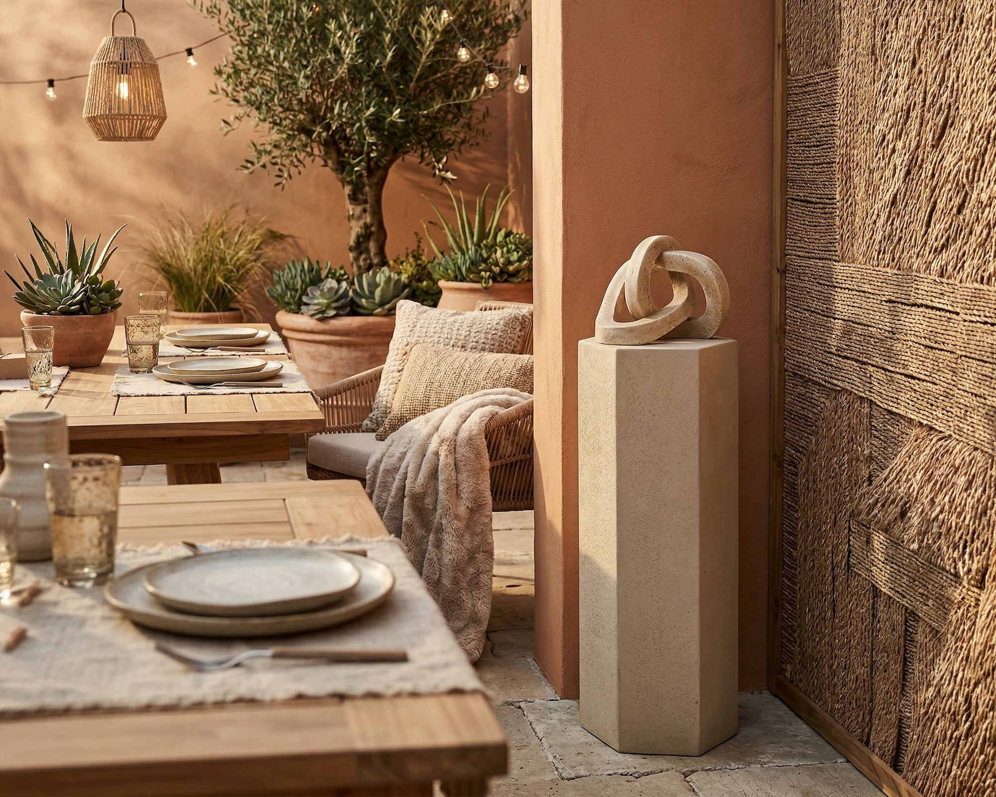 Nanpuk Pedestal - Sandstone