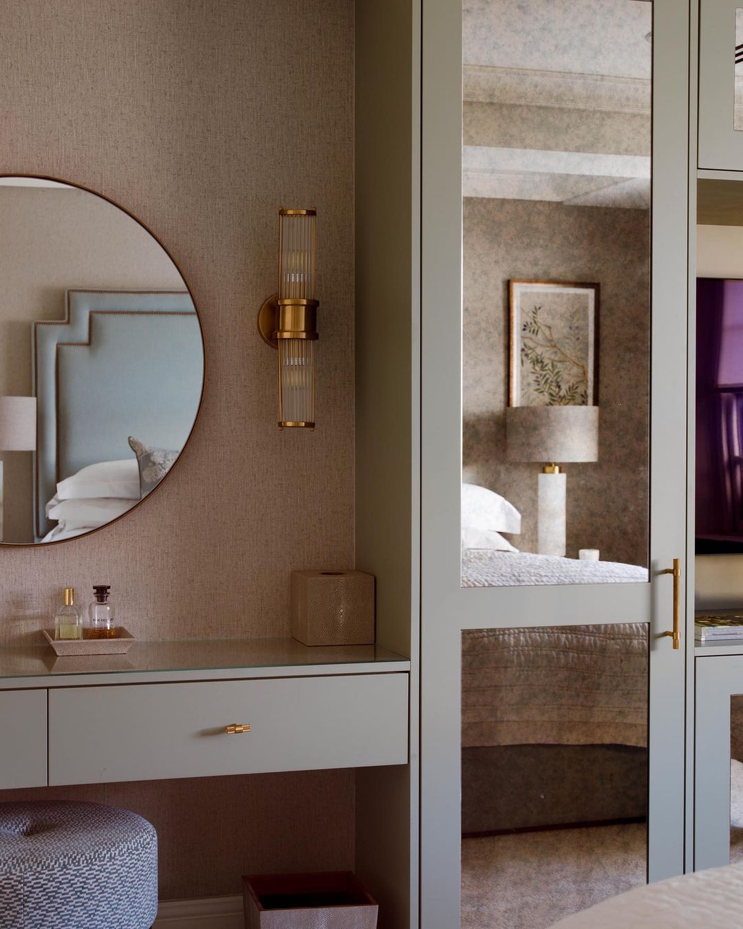 Preston Wall Light - Antique Brass Finish, Glass