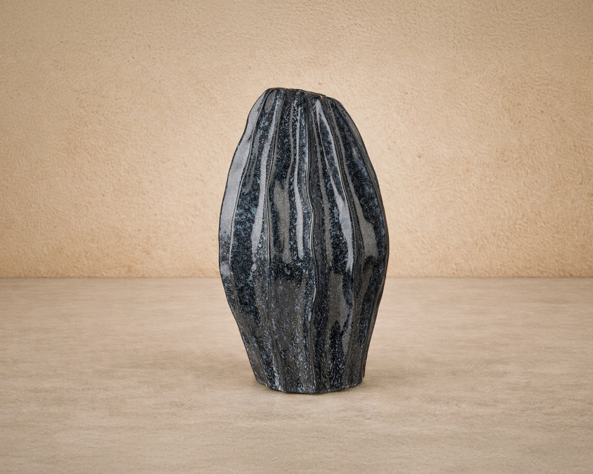 Taviano (Small) Sculpture - Deep Charcoal Glass