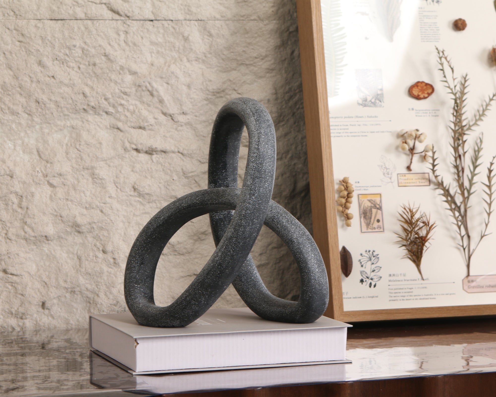 Loop Sculpture - Matte Black Marble Effect