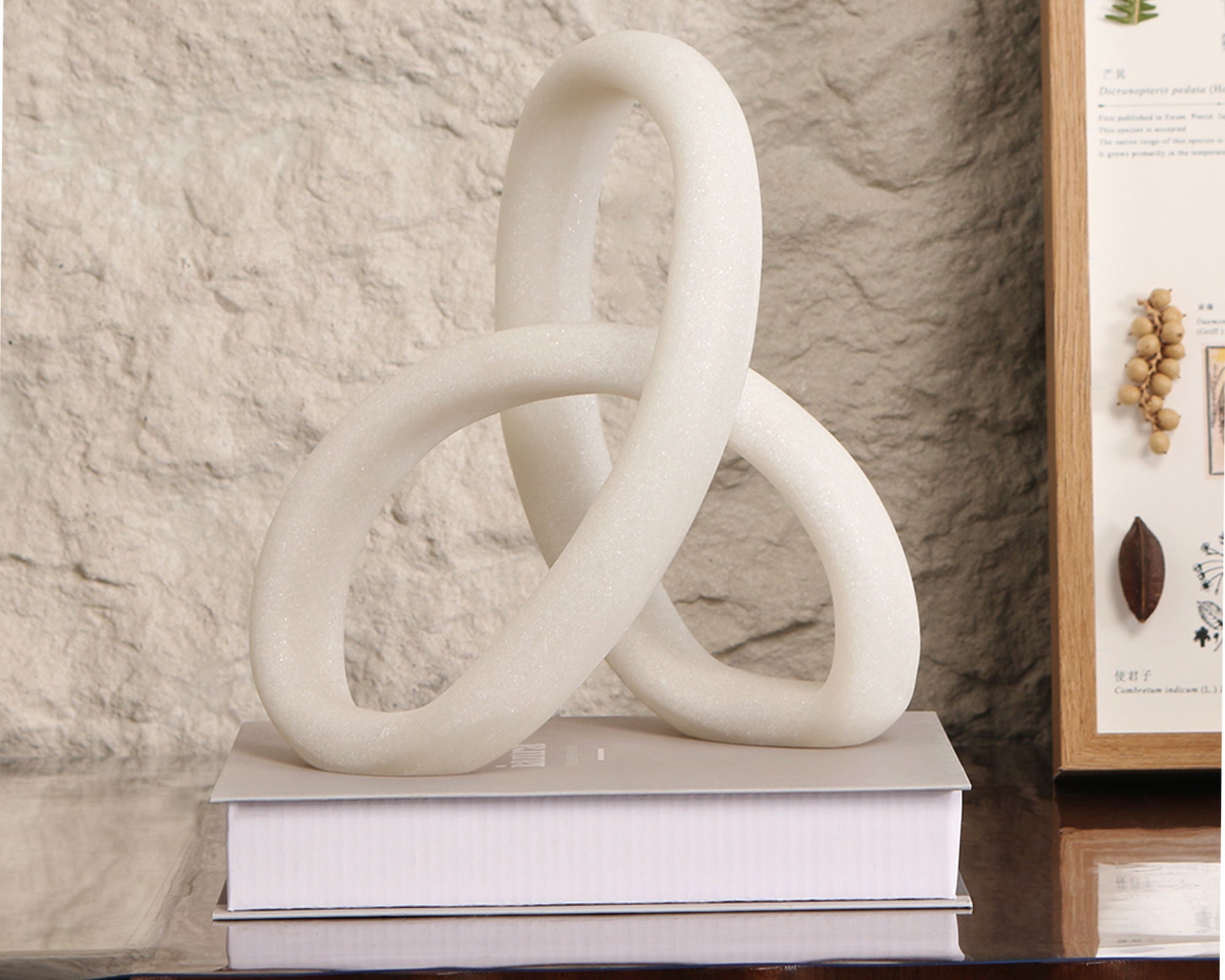 Loop Sculpture - White Marble Effect