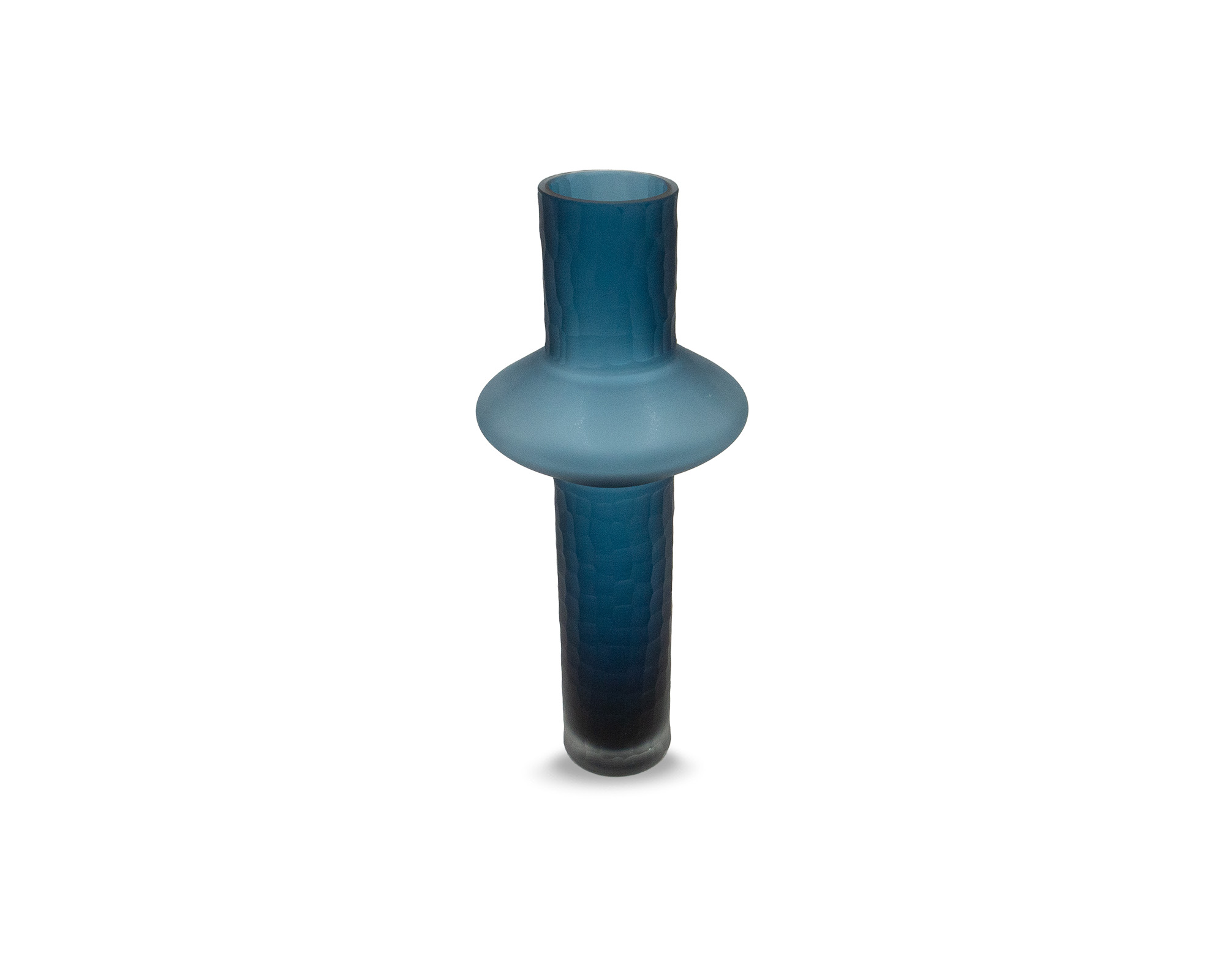 LE019-VS-042_L&E_Rei Glass Blue Vase_Large_2000 x 1600_2