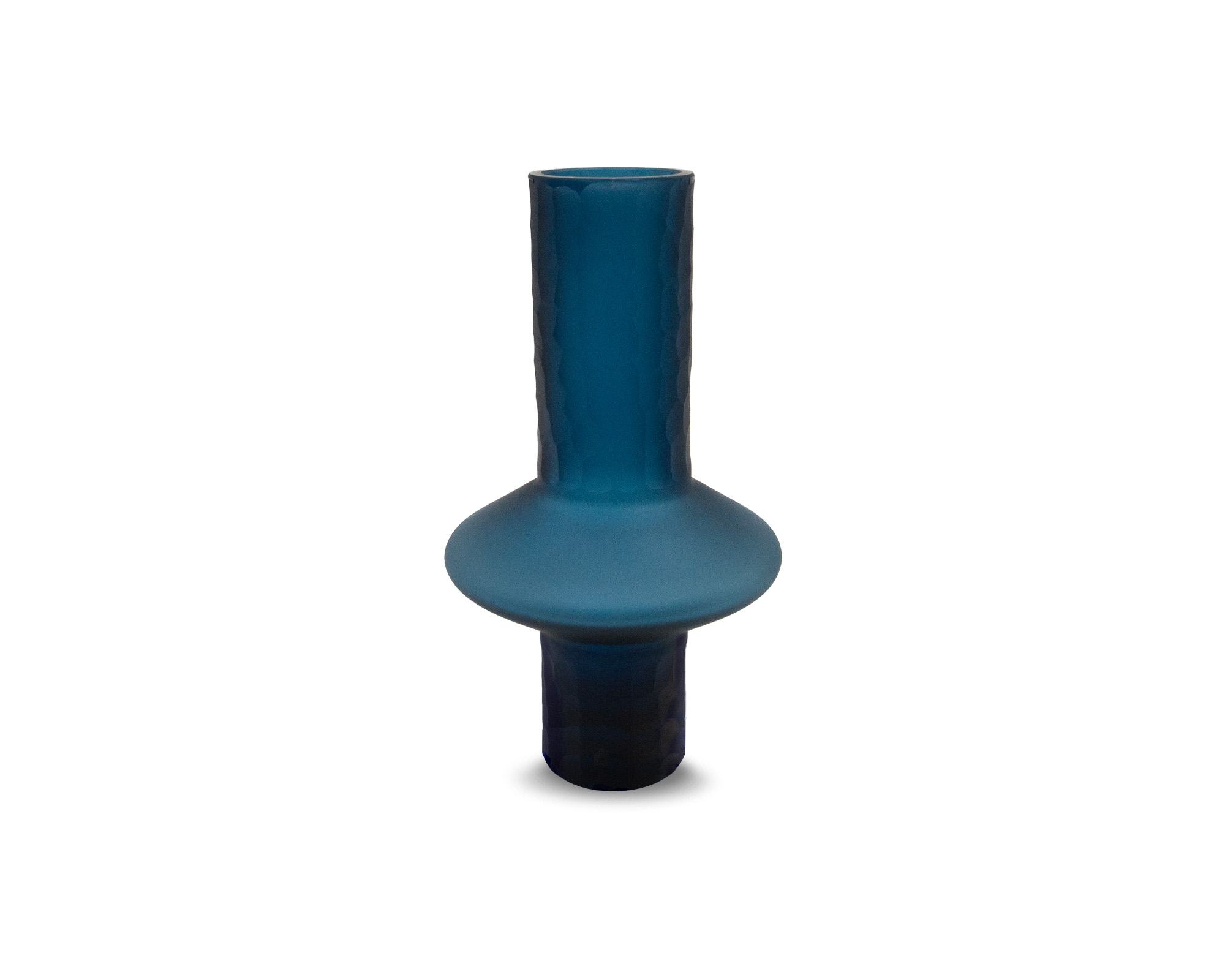LE019-VS-043_L&E_Rei Glass Blue Vase_Medium_2000 x 1600_2
